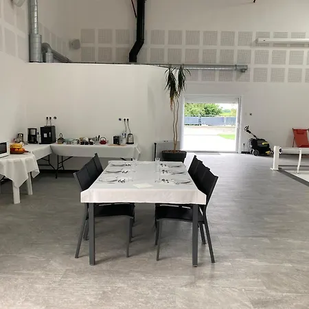 Moderne Proche Du Mans Avec Piscine Interieure * Dollon