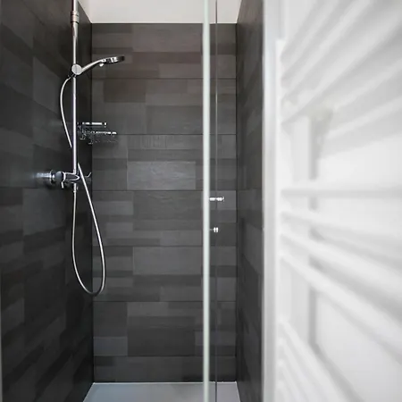 Moderne Proche Du Mans Avec Piscine Interieure